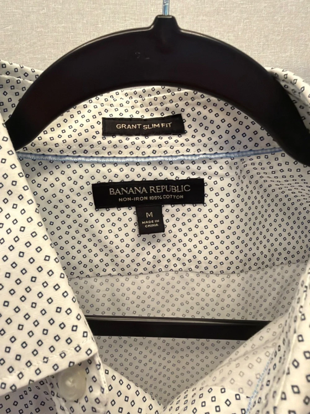 Banana Republic Grant Slim Fit Men’s Medium White Blue Geo Print Shirt